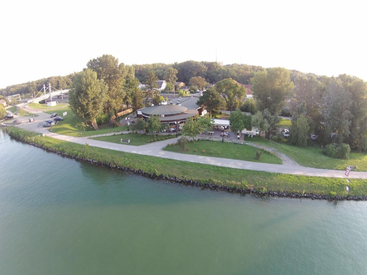Guest house River